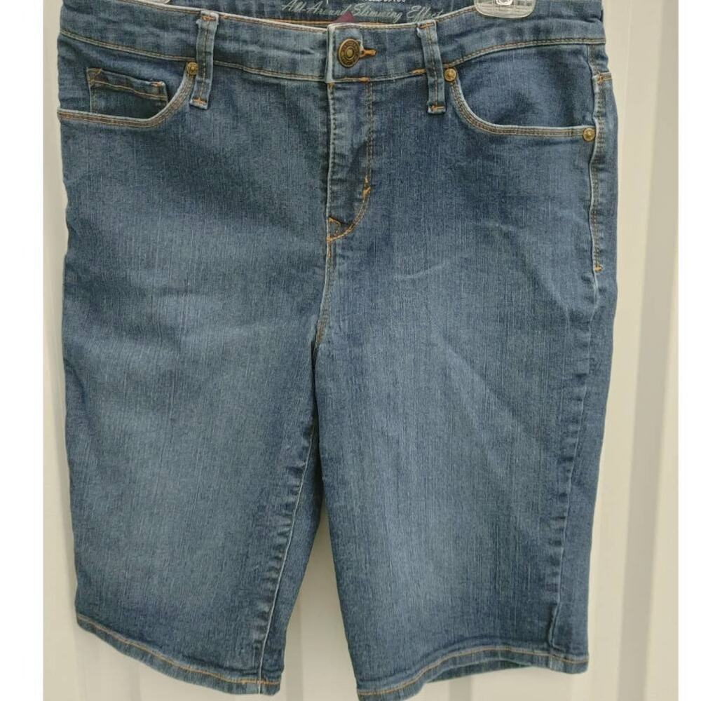 Gloria Vanderbilt Bermuda Shorts Denim Jean Sz 6 Slimming